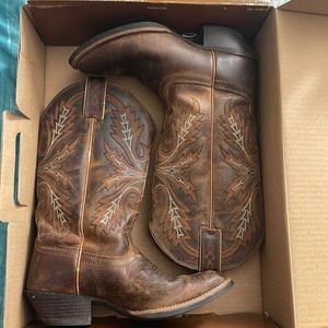 Women’s Justin Cowboy boots